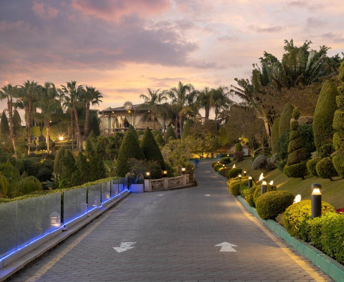 Al Masa Hotel Nasr City Каир Экстерьер фото The entrance to the resort